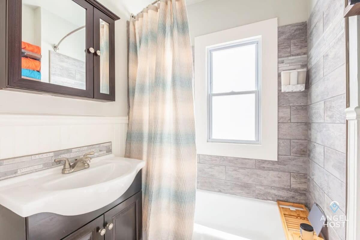 Newly Remodeled Apt, South Hills Old Brooklyn Area Cleveland Zewnętrze zdjęcie